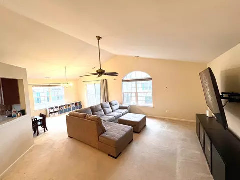 308 Whitaker Trl #308, Mchenry, IL 60050 photo 2