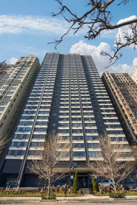 1440 N Lake Shore Dr #8H, Chicago, IL 60610