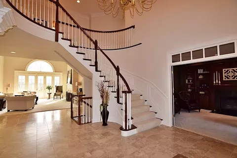 Entry Way - 31 W121 Grove Pl, Wayne, IL 60184 photo 2 of 4