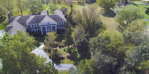 View/Area - 31 W121 Grove Pl, Wayne, IL 60184 photo 2 of 8