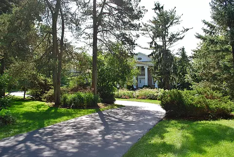 Exterior - 31 W121 Grove Pl, Wayne, IL 60184 photo 6 of 27