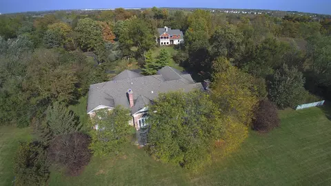View/Area - 31 W121 Grove Pl, Wayne, IL 60184 photo 4 of 8