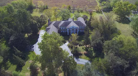 View/Area - 31 W121 Grove Pl, Wayne, IL 60184 photo 1 of 8