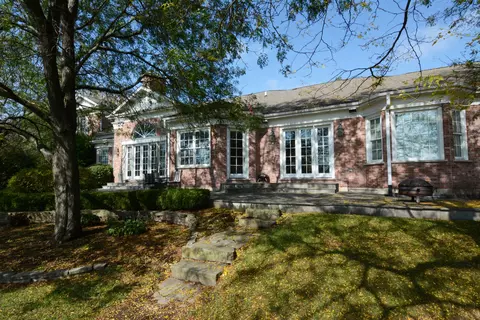 Exterior - 31 W121 Grove Pl, Wayne, IL 60184 photo 12 of 27