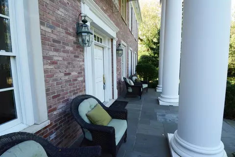 Exterior - 31 W121 Grove Pl, Wayne, IL 60184 photo 9 of 27