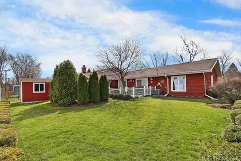 1520 Hassell Rd, Hoffman Estates, IL 60169 photo 2