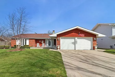 1520 Hassell Rd, Hoffman Estates, IL 60169