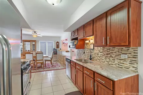 1520 Hassell Rd, Hoffman Estates, IL 60169 photo 14