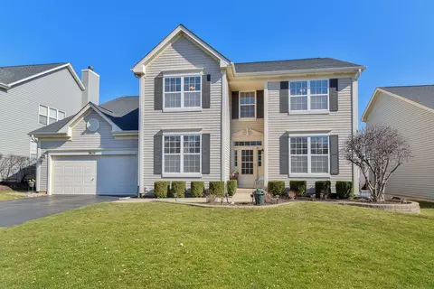 3610 Provence Dr, Saint Charles, IL 60175