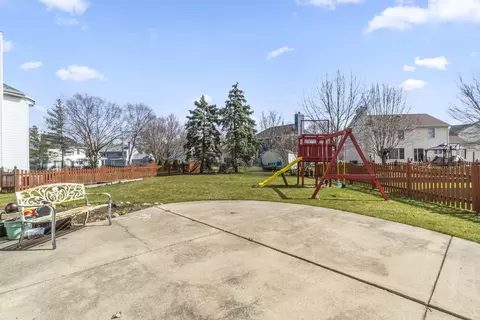 Exterior - 965 Westgate Dr, Aurora, IL 60506 photo 3 of 4