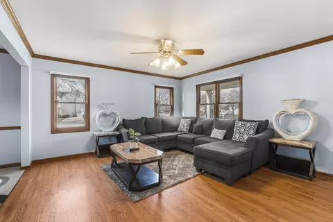 Living - 965 Westgate Dr, Aurora, IL 60506 photo 1 of 2