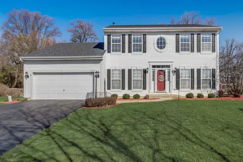 333 Deerpath Ct, Wauconda, IL 60084