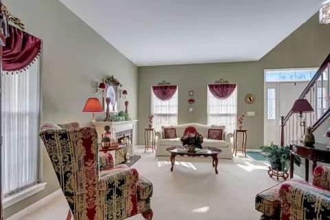 333 Deerpath Ct, Wauconda, IL 60084 photo 6