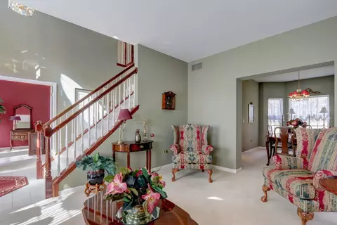 333 Deerpath Ct, Wauconda, IL 60084 photo 4