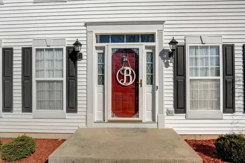 333 Deerpath Ct, Wauconda, IL 60084 photo 3