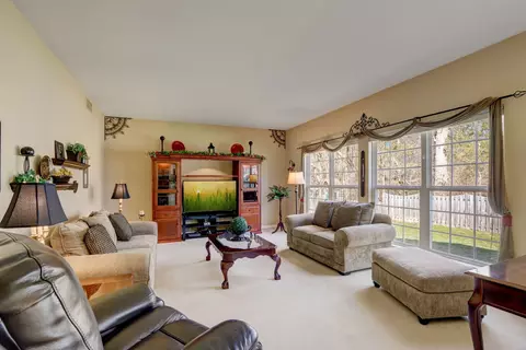 333 Deerpath Ct, Wauconda, IL 60084 photo 17