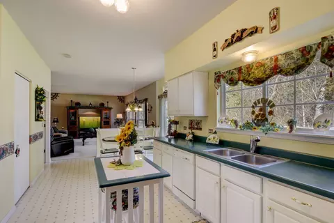 333 Deerpath Ct, Wauconda, IL 60084 photo 11
