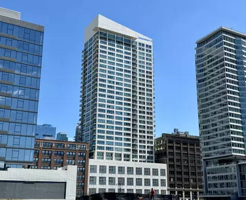 701 S Wells St #3201, Chicago, IL 60607