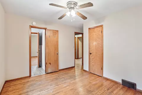 Bedroom - 402 S James St, Champaign, IL 61821 photo 6 of 7