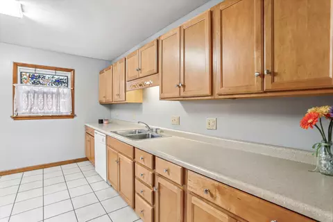 Kitchen - 402 S James St, Champaign, IL 61821 photo 1 of 3