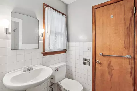 Bath - 402 S James St, Champaign, IL 61821 photo 1 of 3