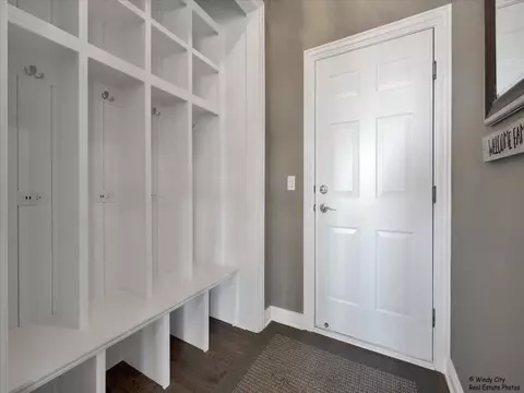 Entry Way - 40 W655 Quiet Ter, Elgin, IL 60124 photo 5 of 5