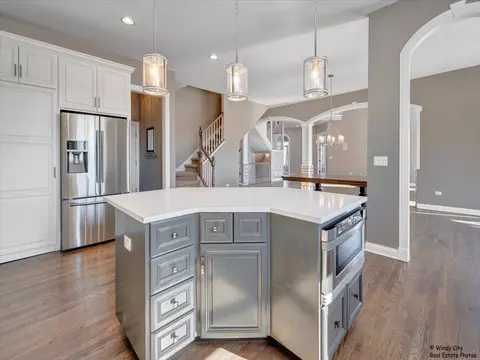 Kitchen - 40 W655 Quiet Ter, Elgin, IL 60124 photo 4 of 5