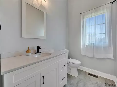 Bath - 40 W655 Quiet Ter, Elgin, IL 60124 photo 1 of 10