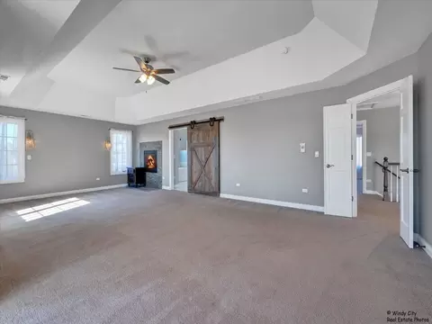 Living - 40 W655 Quiet Ter, Elgin, IL 60124 photo 3 of 6