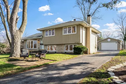 5747 Carpenter St, Downers Grove, IL 60516