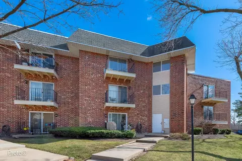 1780 S Arlington Heights Rd #1A, Arlington Heights, IL 60005