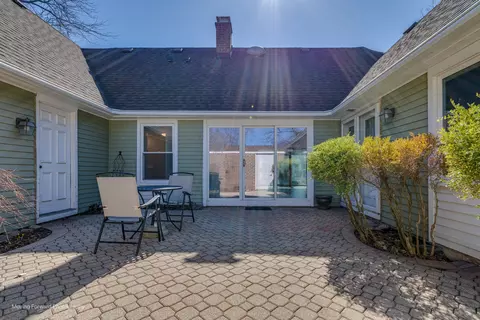 Exterior - 1 Old Saybrook On Auburn, Rolling Meadows, IL 60008 photo 3 of 7