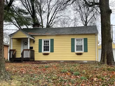 907 Foley Ave, Champaign, IL 61820