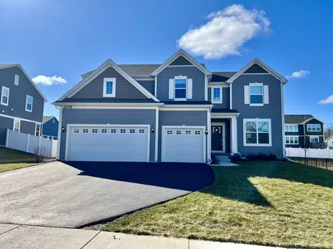 1079 Sugar Maple Dr, Crystal Lake, IL 60012