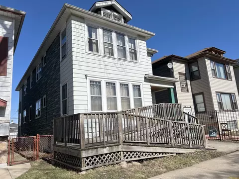 Exterior - 22 E 101st Pl, Chicago, IL 60628 photo 3 of 6