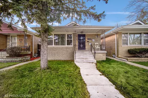 12340 S Racine Ave, Calumet Park, IL 60827