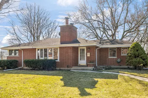 115 Oakwood Ave, Des Plaines, IL 60016