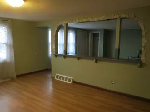 Other - 693 Ludlow Ave, Elgin, IL 60120 photo 5 of 6