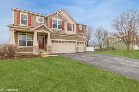 1136 Ashlyn Ln, Antioch, IL 60002