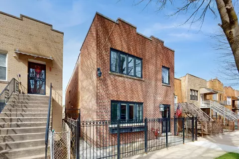 3242 S Parnell Ave, Chicago, IL 60616
