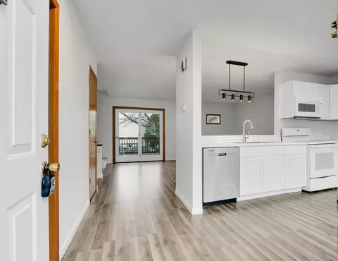 Other - 317 Peppertree Ln, Aurora, IL 60504 photo 2 of 15
