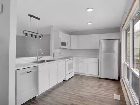 Kitchen - 317 Peppertree Ln, Aurora, IL 60504 photo 2 of 2