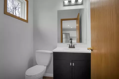 Bath - 317 Peppertree Ln, Aurora, IL 60504 photo 1 of 3