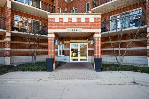 Exterior - 455 W Front St #206, Wheaton, IL 60187 photo 2 of 2