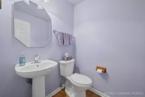 Bath - 2890 Coastal Dr, Aurora, IL 60503 photo 1 of 4