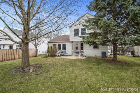 Exterior - 2890 Coastal Dr, Aurora, IL 60503 photo 4 of 4