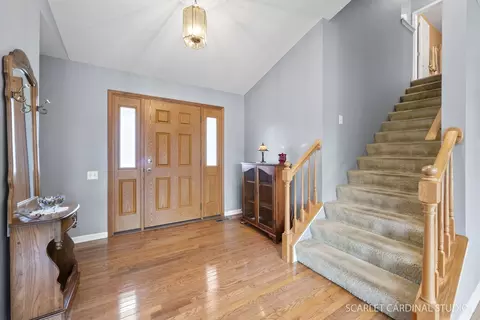 Entry Way - 2890 Coastal Dr, Aurora, IL 60503 photo 2 of 2