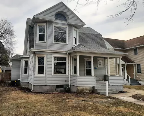 1209 Monroe St, Mendota, IL 61342