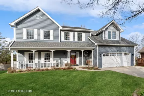 1372 Lincolnshire Ct, Carol Stream, IL 60188
