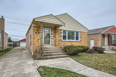 9420 S Harding Ave, Evergreen Park, IL 60805